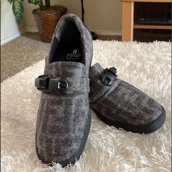 Authentic Fendi loafers shoes - Picture 4 of 10